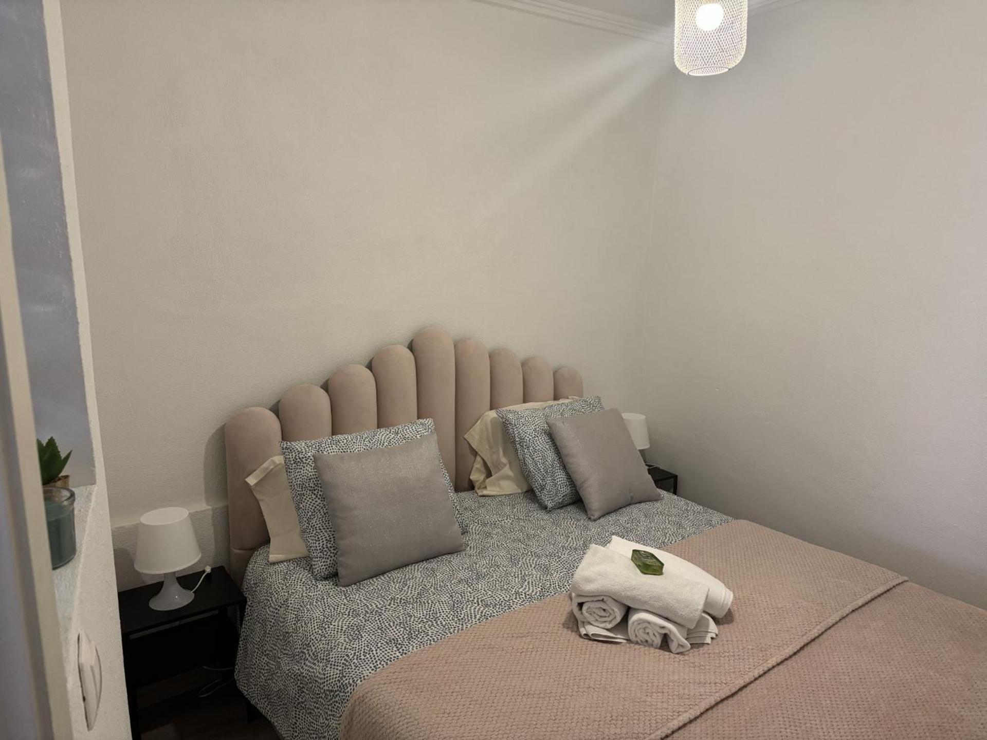 Quiet Street Alfama Apartment Lisbon Exterior photo